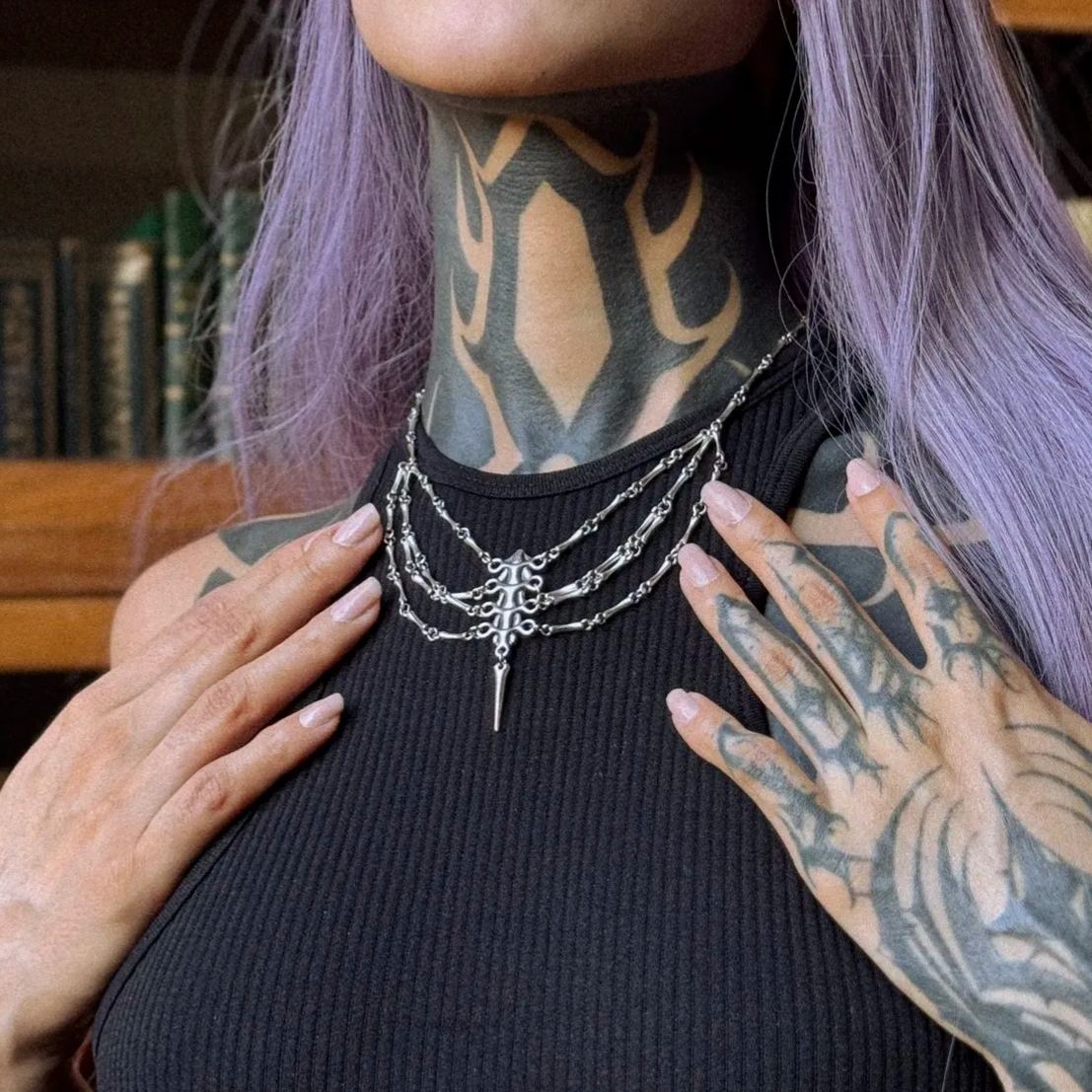 MYSTIC SPINE NECKLACE