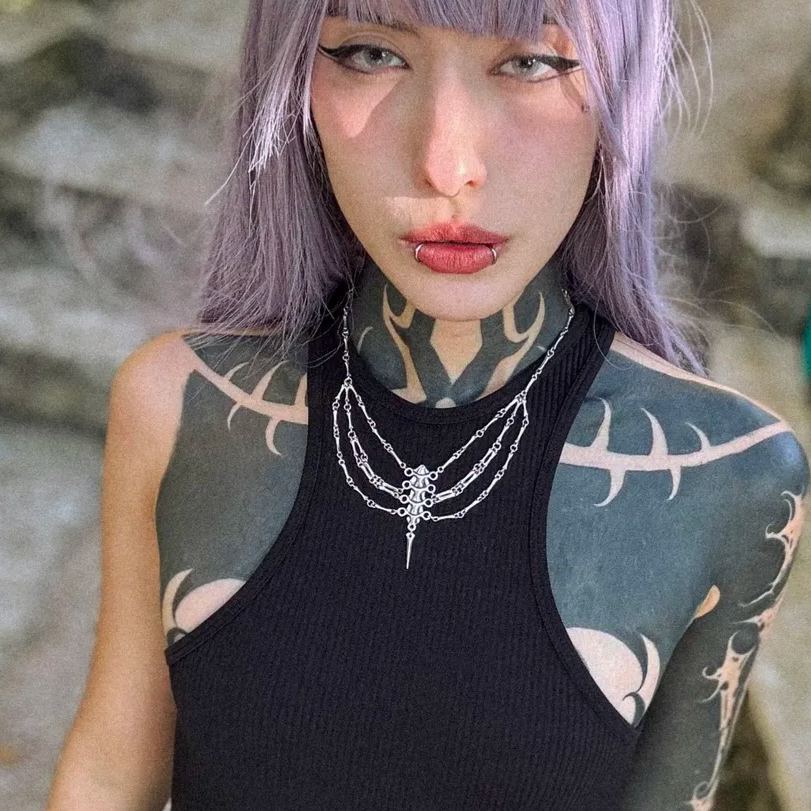 MYSTIC SPINE NECKLACE