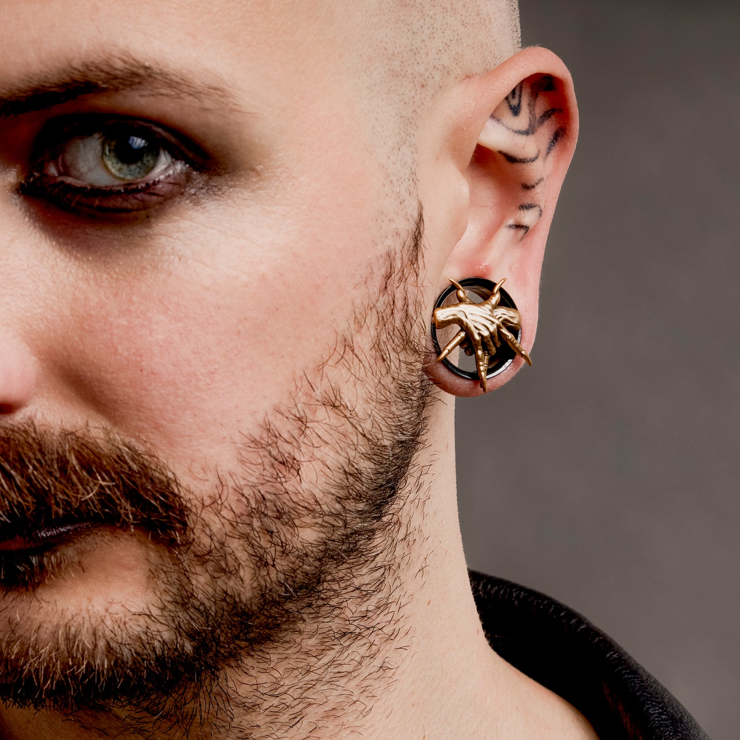 DEMONIC GRIP TUNNELS