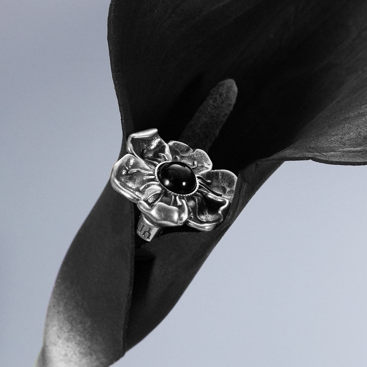 ABYSS BLOOM EAR STUDS