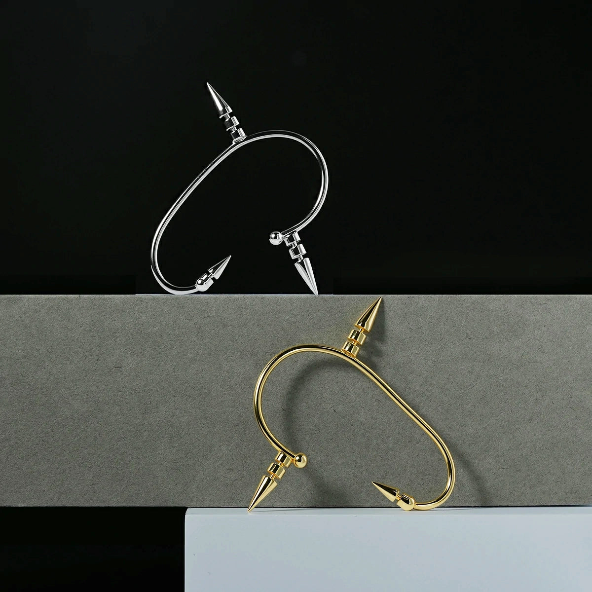 THORN CURVE EAR CUFFS