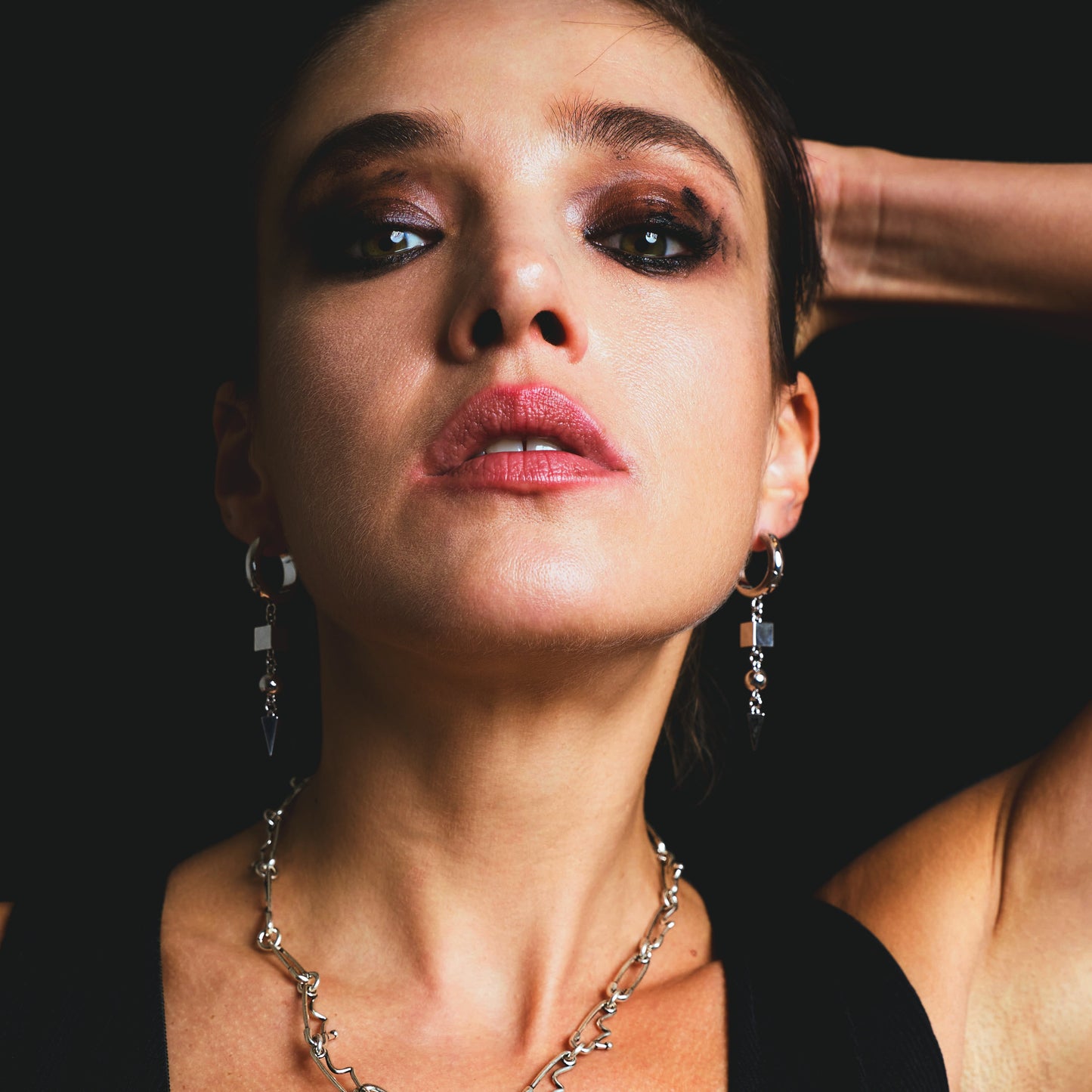 GEOMETRIC DROP EARRINGS