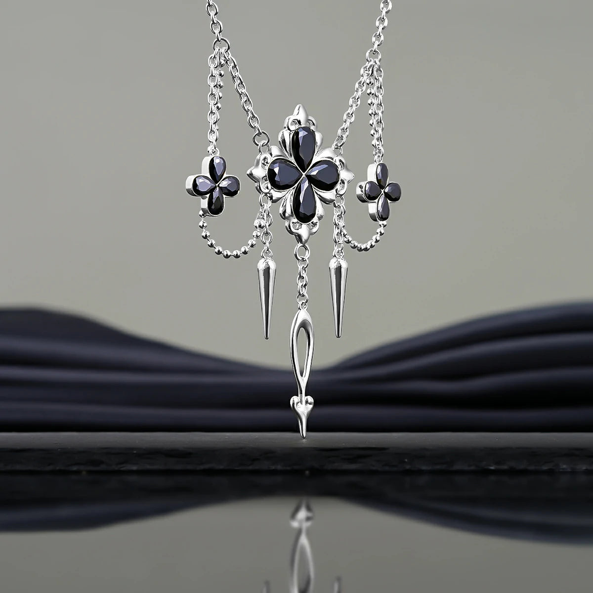 MIDNIGHT CLOVER NECKLACE