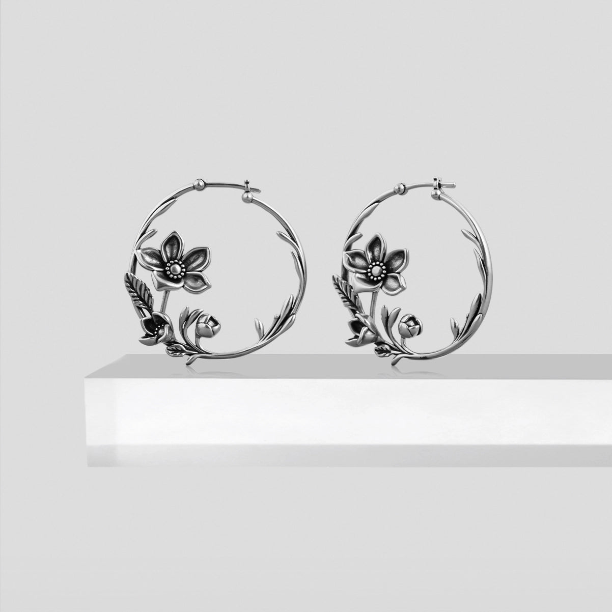 BLOSSOMING VINE EARRINGS
