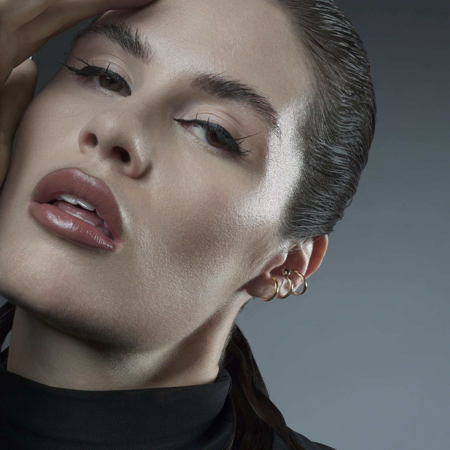TWIN FANG EAR CUFFS