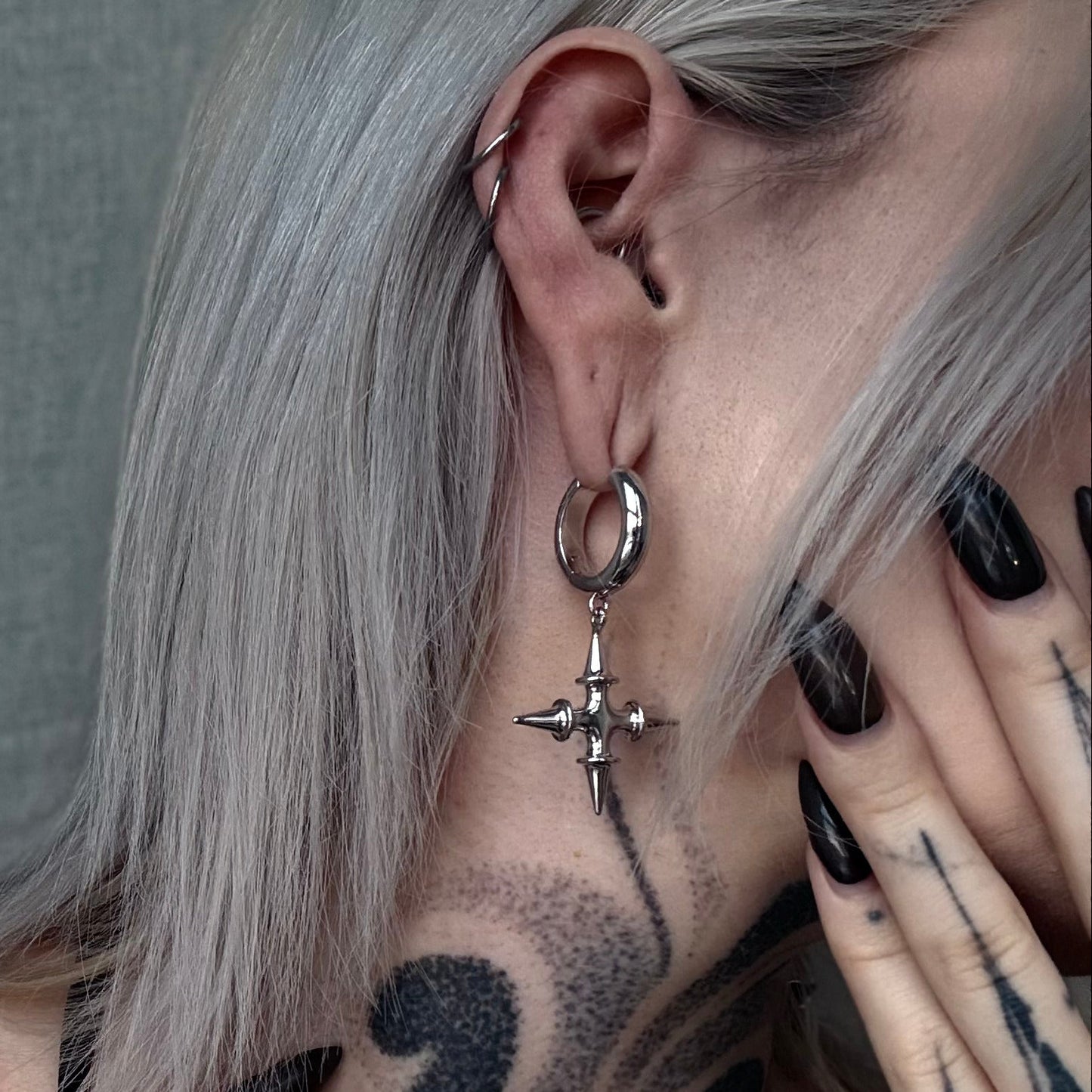 SPIKE CROSS EARRINGS