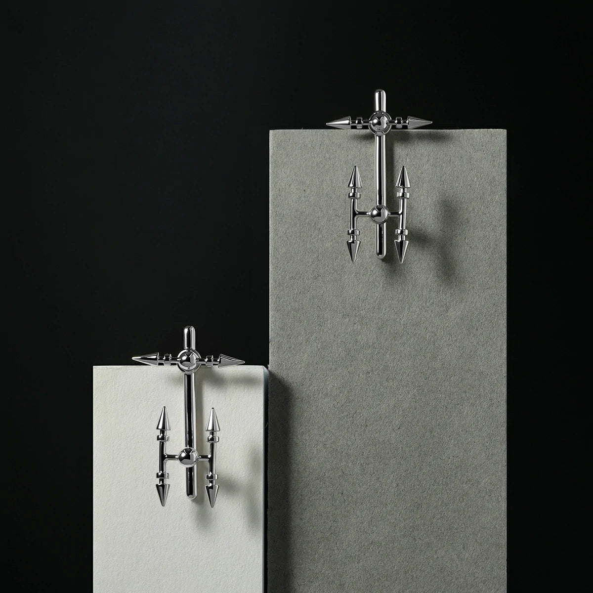 SPIRE AXIS STUD EARRINGS