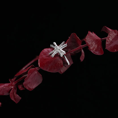 MANDIBLE CROSS RINGS