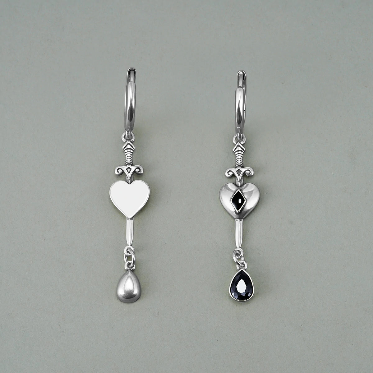 HEARTPIERCER EARRINGS