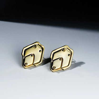 SHIELD PLATE STUD EARRINGS