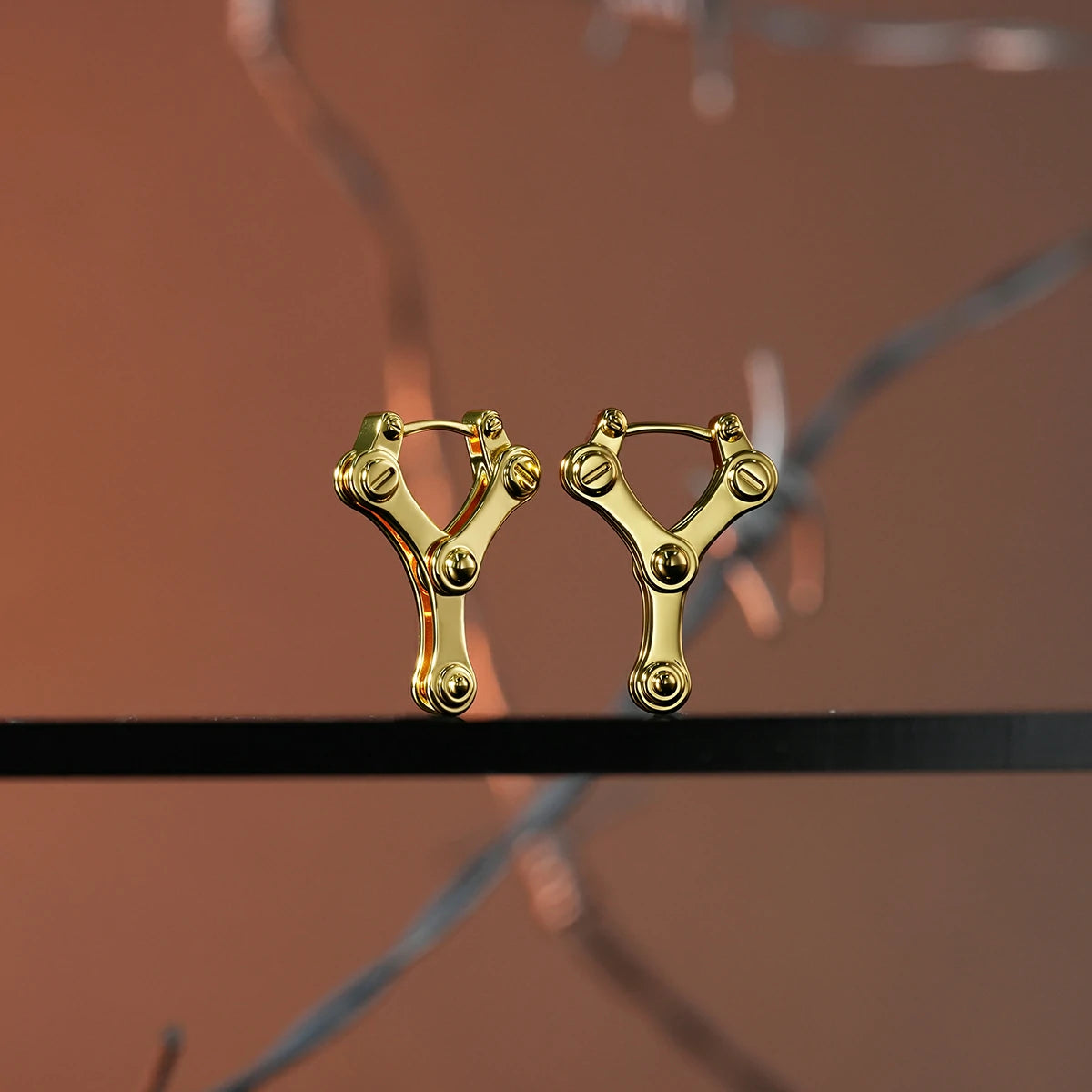 CHAINLINK MECHANIC EARRINGS