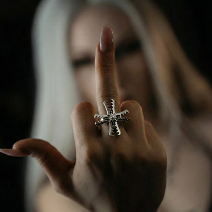 MANDIBLE CROSS RINGS