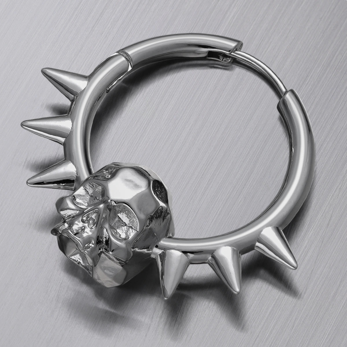 SPIKED SKULL EARRINGS