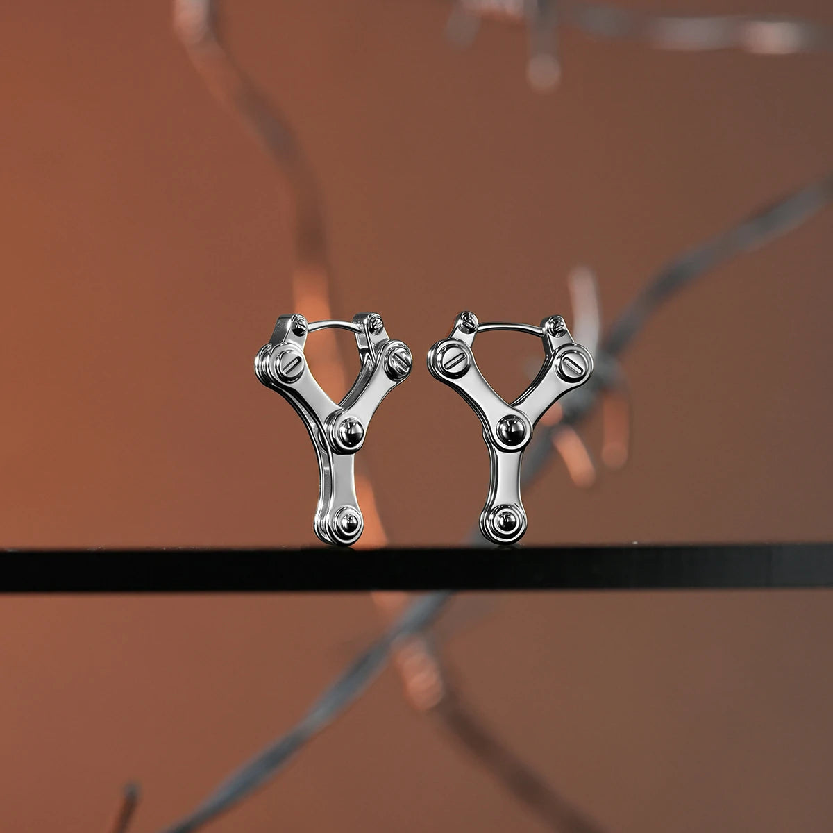 CHAINLINK MECHANIC EARRINGS