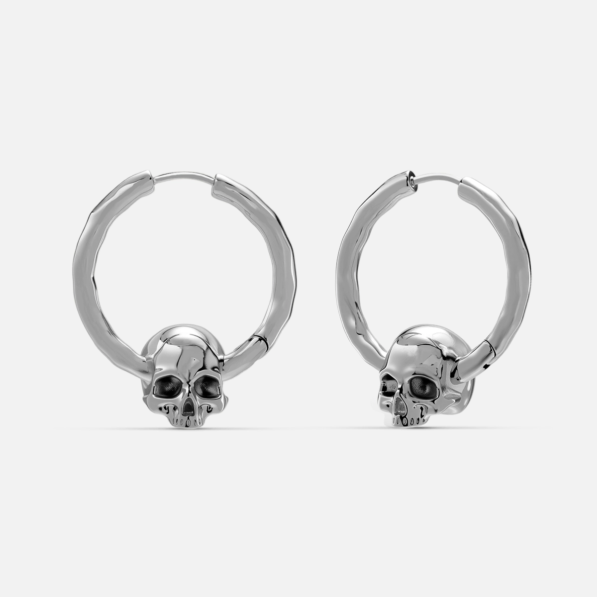 BRAVE SKULL EARRINGS