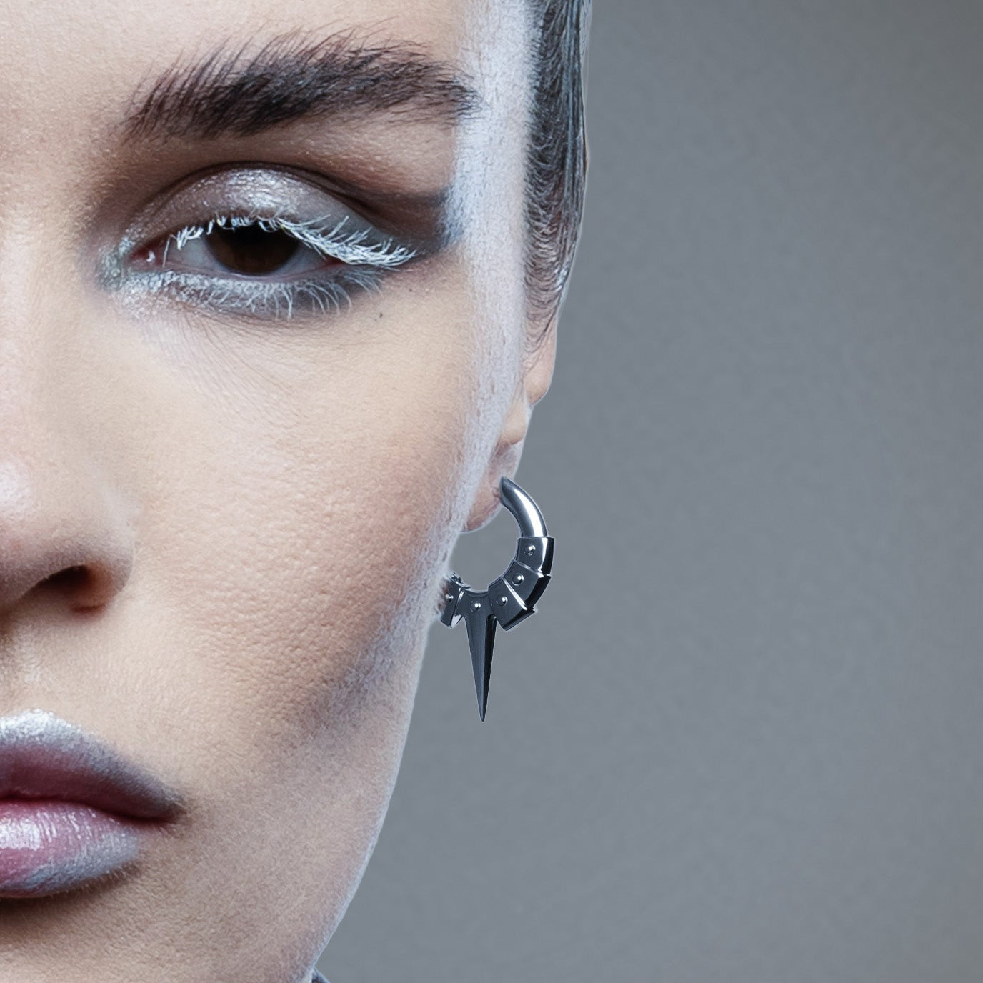 INTERLOCK SPIKE HOOP EARRINGS