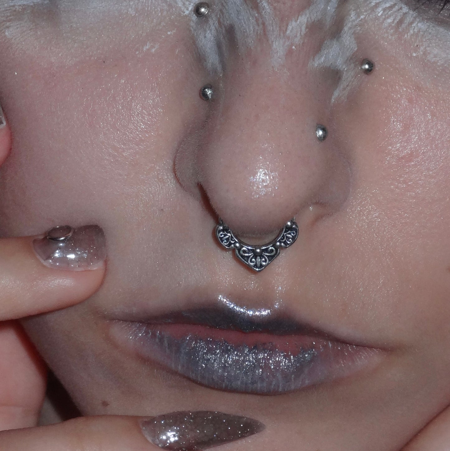 VICTORIAN BLOOM SEPTUM CLICKER