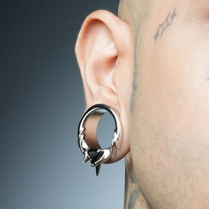 INTERLOCK SPINE TUNNELS