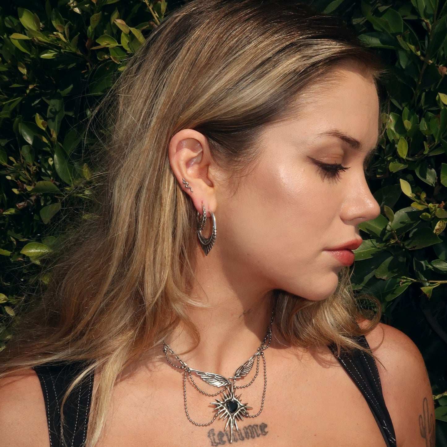 ELEGANT CURVE EARRINGS