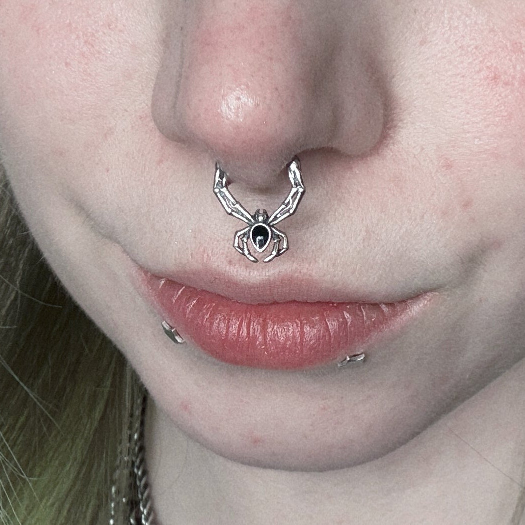 MIDNIGHT SPIDER CLICKER