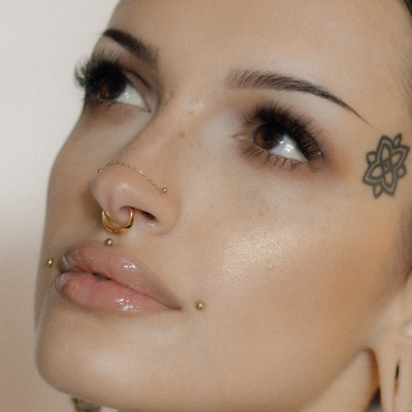 CHROMATIC LOOP RING STACKS (5PCS)