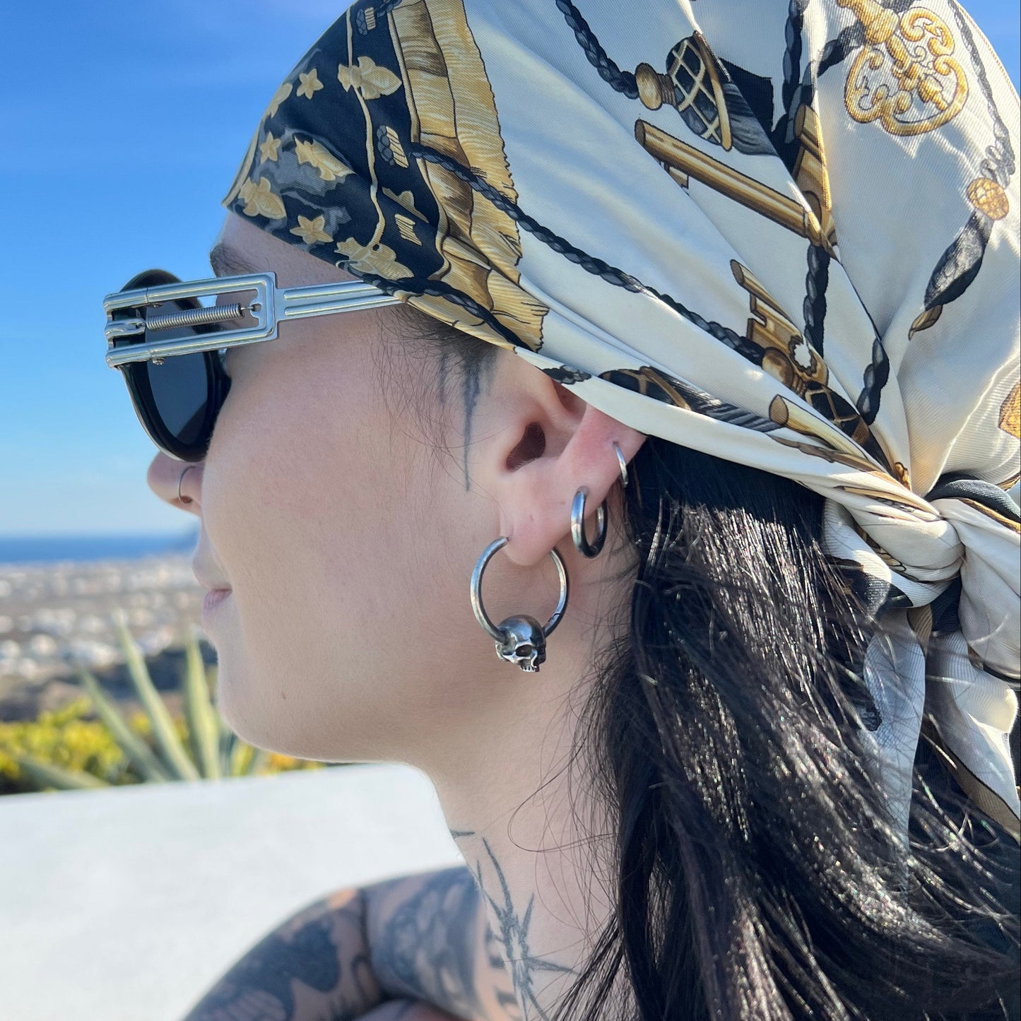 BRAVE SKULL EARRINGS