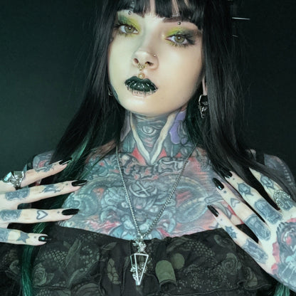 SKULL PRISON NECKLACE