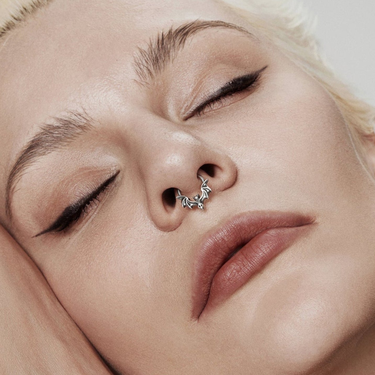 MIDNIGHT BAT CLICKER