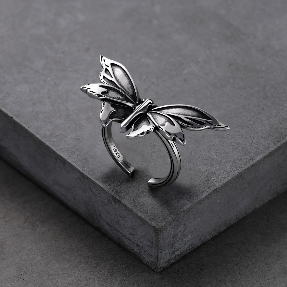 MEMENTO MORI TOTENKOPFRING