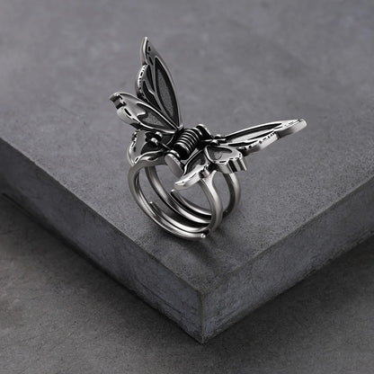 ETERNAL MOTH CLAW CLIP