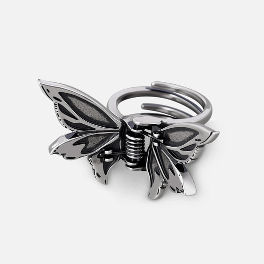 ETERNAL MOTH CLAW CLIP