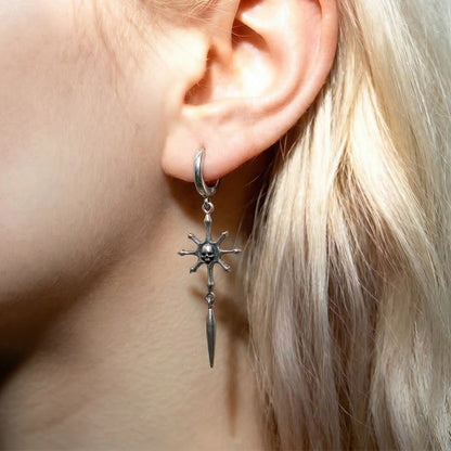 RADIANT SKULL SPEAR EARRINGS
