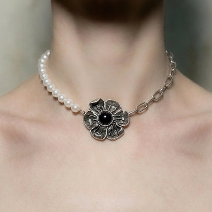 EQUINOX BLOOM CHOKER