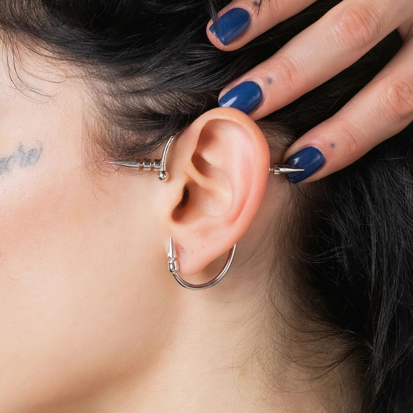 THORN CURVE EAR CUFFS