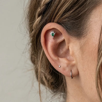 Silver with green cubic zirconia crystal owl titanium flatback stud, product view 2 – PUNKYOUTH