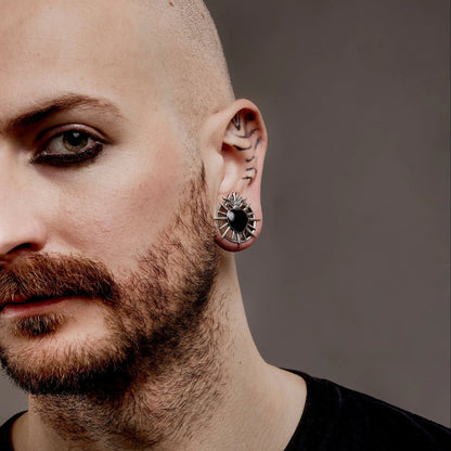 Screw-on silver sacred flame heart tunnels in 316L stainless steel – PUNKYOUTH