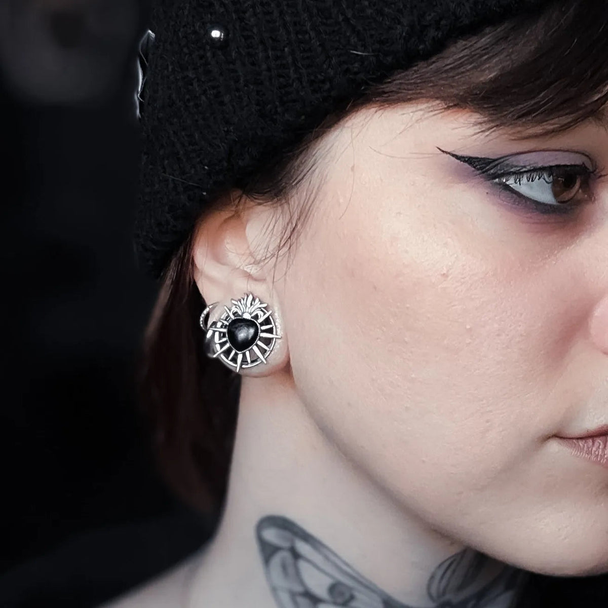 Silver sacred heart ear tunnels with sculpted flame details – PUNKYOUTH