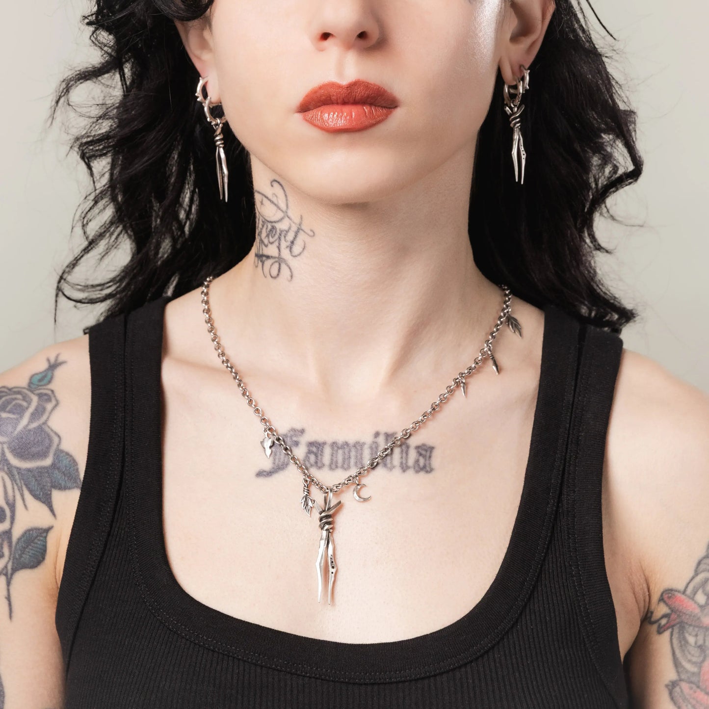 BOUND TWIN NECKLACE